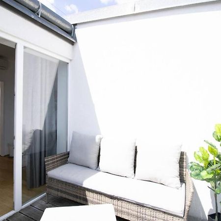 Apartamento Sunny & Cozy Penthouse With Balcony L Dg4'14 Viena Exterior foto
