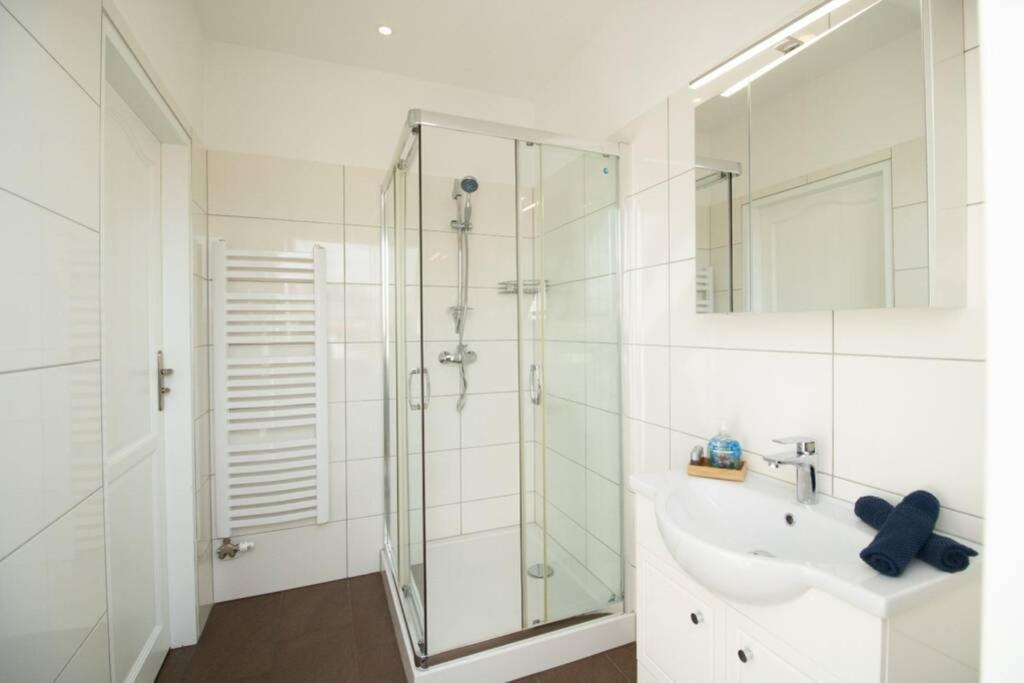 Apartamento Sunny & Cozy Penthouse With Balcony L Dg4'14 Viena Exterior foto